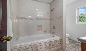 8411 Reese Ln, Ann Arbor, MI 48103