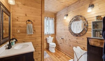 8484 N Rollin Hwy, Addison, MI 49220