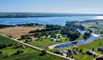 48103 Grace Ln, Big Stone City, SD 57216