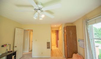 408 S Hall St 8, Algona, IA 50511