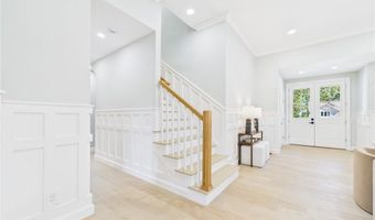 44 Middle St, North Kingstown, RI 02852