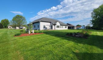 635 LAURISA Ln, Antigo, WI 54409