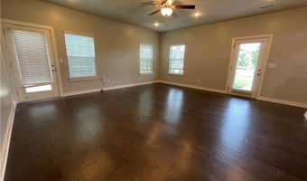 3915 SW Peachwood Dr, Bentonville, AR 72712