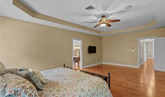 16 Leonard Dr, North Smithfield, RI 02896