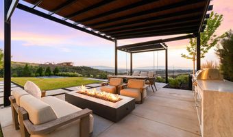 348 E HIDDEN LAKE Dr, Bountiful, UT 84010