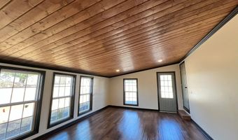 215 NW 4th St, Arab, AL 35016