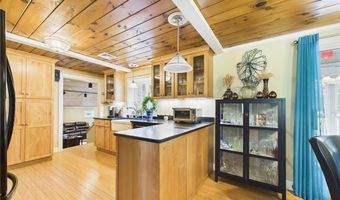 95 Mail Rd, Exeter, RI 02822