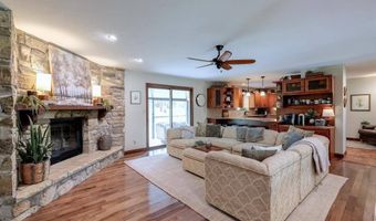 2017 E Chestnut Ave, Arkansas City, KS 67005
