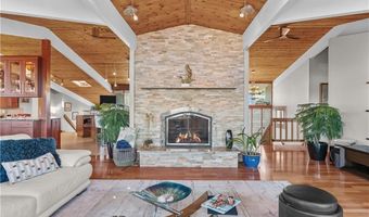 10 Ocean View Dr, Middletown, RI 02842