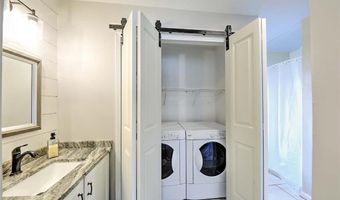 17 Mosher Dr, Barrington, RI 02806