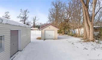 242 Blunt Ave, Austin, IN 47102