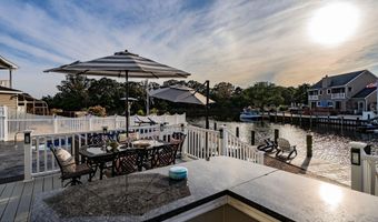 96 Windjammer Ct, Bayville, NJ 08721