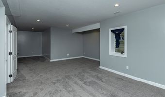 1736 Ashwood Dr SW, Altoona, IA 50009