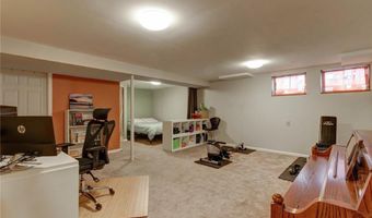 564 Woodlyn Xing, Ballwin, MO 63021