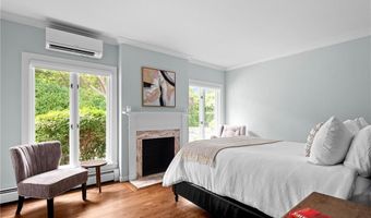 1 Harbor View Dr, Newport, RI 02840