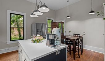 802 N Poplar St, Aberdeen, NC 28315