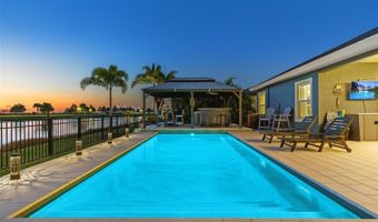 5822 SILVER SUN Dr, Apollo Beach, FL 33572