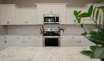 106 Timber Trl, Anna, OH 45302