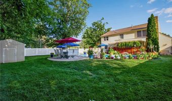 7 Shalamar Ct, Amherst, NY 14068