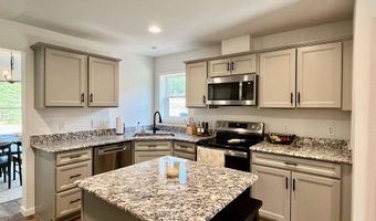107 Grandview Dr, Berlin, NH 03570