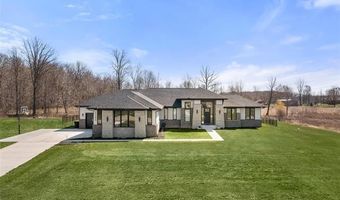 73404 Castle Ct, Armada, MI 48005