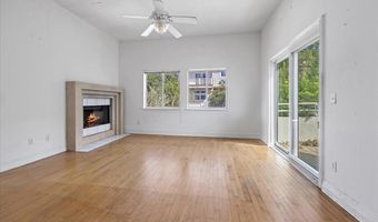 94 OCEANSIDE Dr, Atlantic Beach, FL 32233