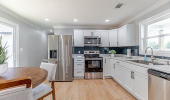 105 School St, Bay, AR 72411