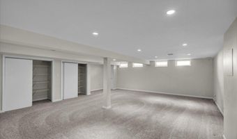 802 APPLE Dr, Reading, PA 19610