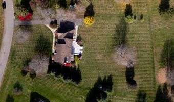 3682 Tanglewood Ct, Ann Arbor, MI 48105