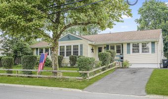 216 Main St, Middletown, NJ 07748