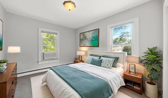 29 Lake St, Amityville, NY 11701