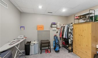 37 Carriage Rd, Cranston, RI 02920