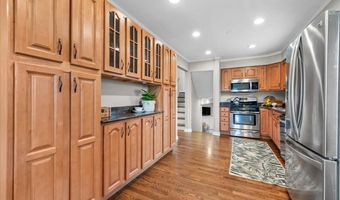 1832 W Woodland Ave, Addison, IL 60101