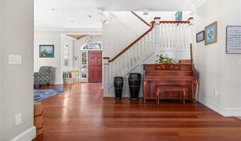 116 Nayatt Rd, Barrington, RI 02806