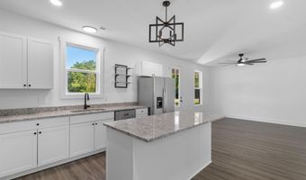 210 N Morgan Ave, Andrews, SC 29510