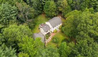6 Winterberry Dr, Amherst, NH 03031