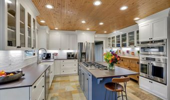 11800 S CARUS Rd, Oregon City, OR 97045