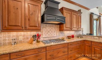 35 Valley Vista Ct, Banner Elk, NC 28604