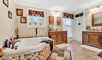 506 N Main St, Abbeville, SC 29620