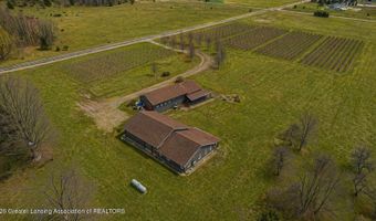 8370 Lakeview Rd, Alanson, MI 49706