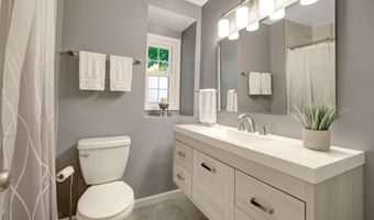 8104 BRIAR CREEK Dr, Annandale, VA 22003