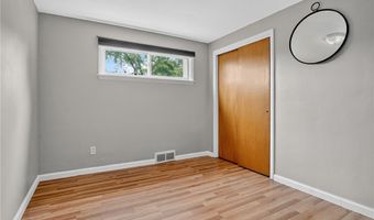 5849 Wilson Dr, Bethel Park, PA 15102