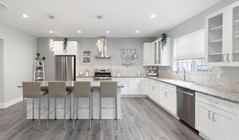 5814 LARPIN Ln, Alexandria, VA 22310