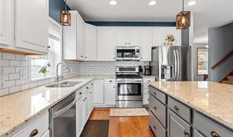 11230 68th St NE, Albertville, MN 55301