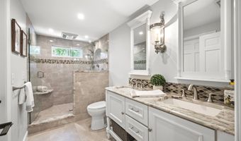 37 Birchwood Cir, Bedford, NH 03110