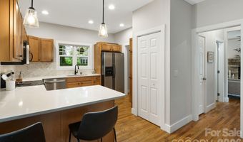 29 Winding Rd, Asheville, NC 28803