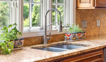 50 0 Indian Trl, Barnstable, MA 02630