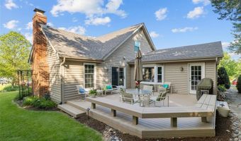 647 Waterford Ridge Dr, Ballwin, MO 63021