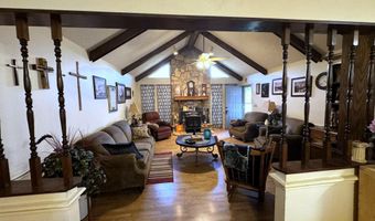23 B St, Bay Springs, MS 39422