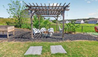 13 Darby Ln, Adairsville, GA 30103